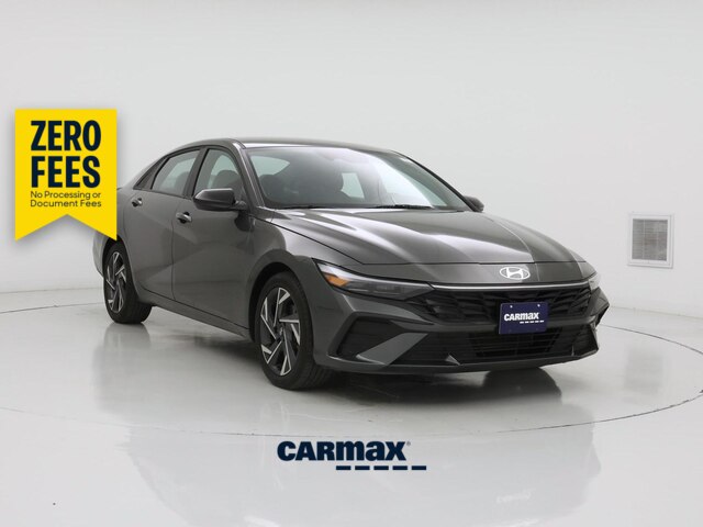 Gray 2025 Hyundai Elantra Sedan Front-Wheel Drive Automatic