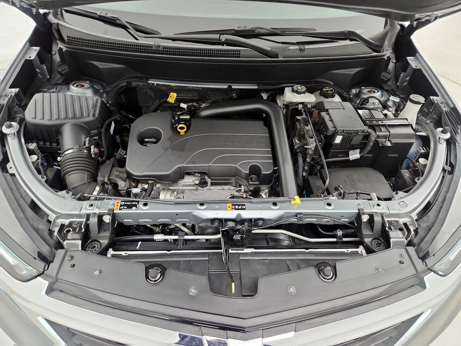 2024 Chevrolet Equinox LT - Photo 22