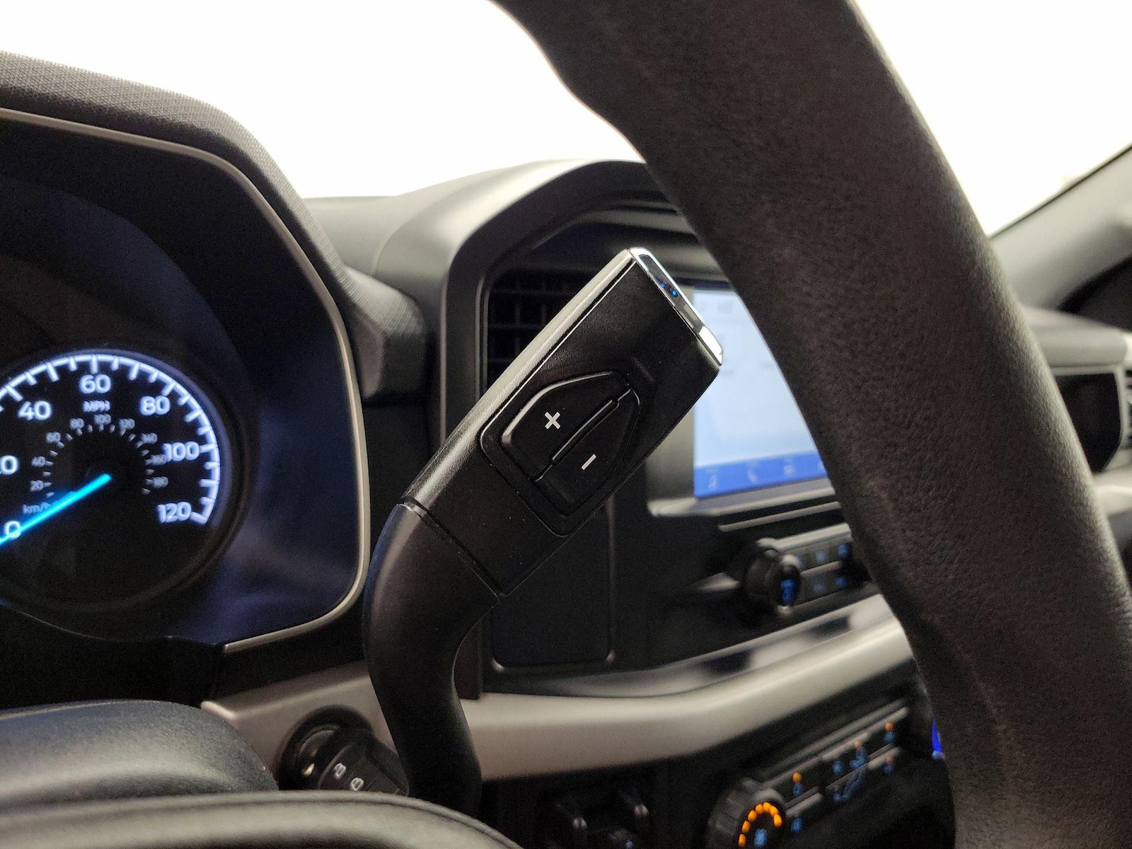 2022 Ford F-150 XL - Photo 18
