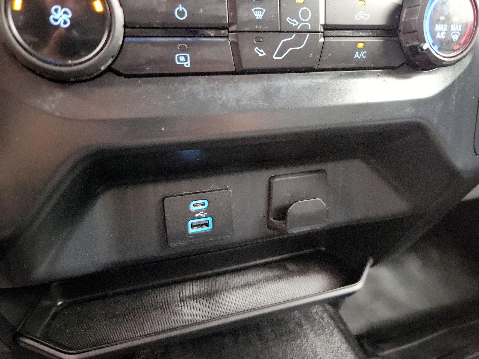 2022 Ford F-150 XL - Photo 19