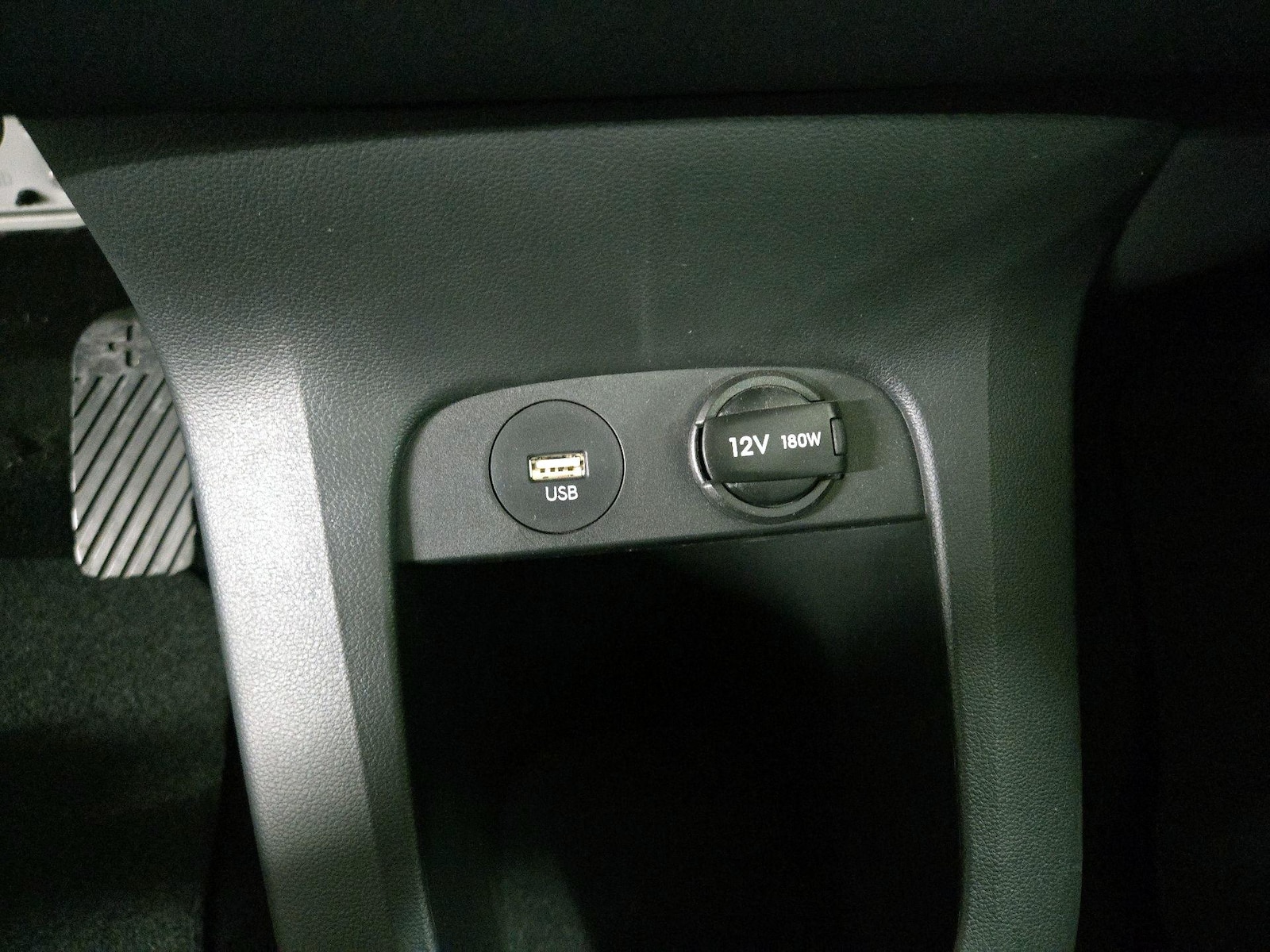 2024 Hyundai IONIQ 5 Limited - Photo 20