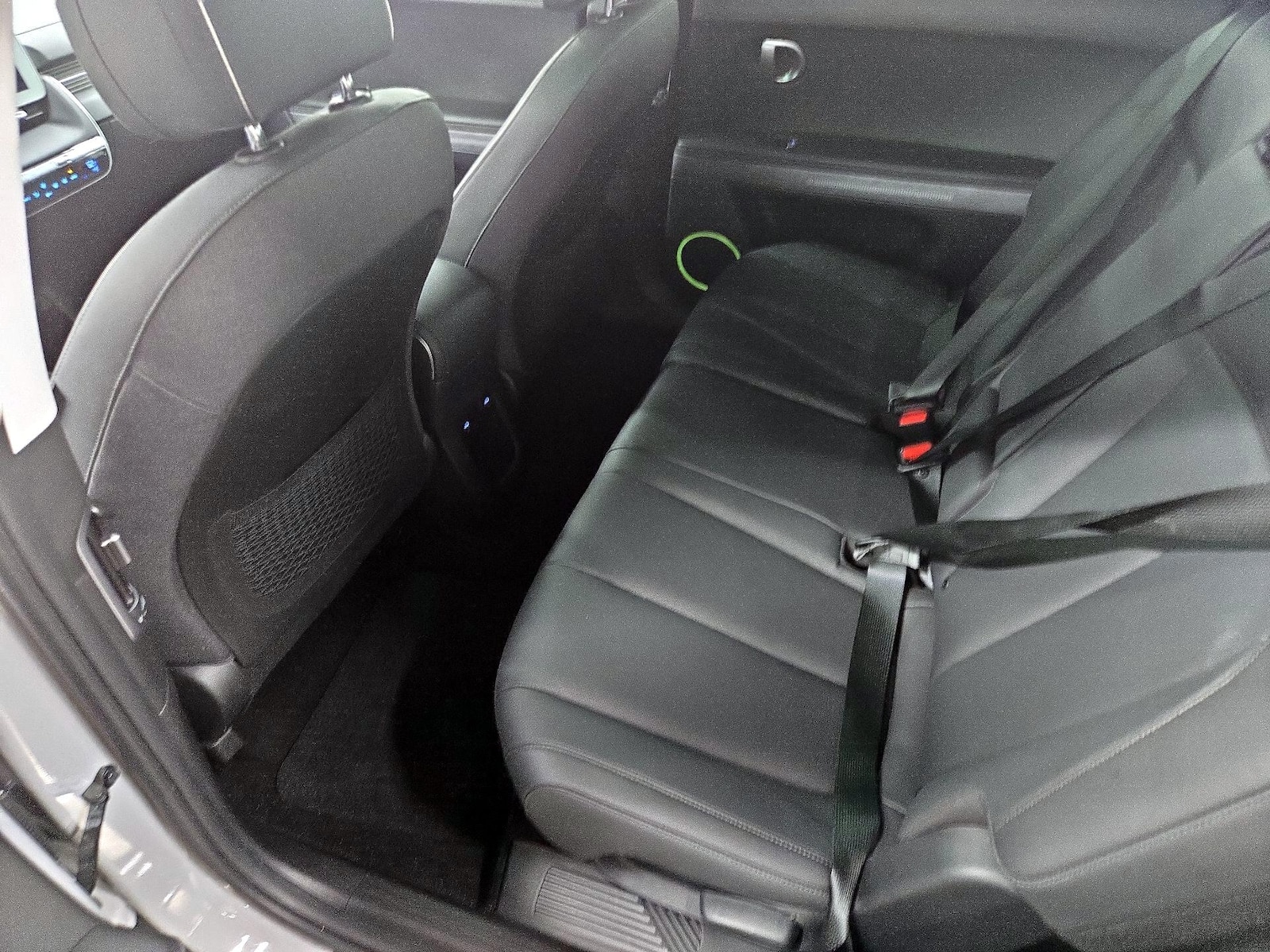 2024 Hyundai IONIQ 5 Limited - Photo 22