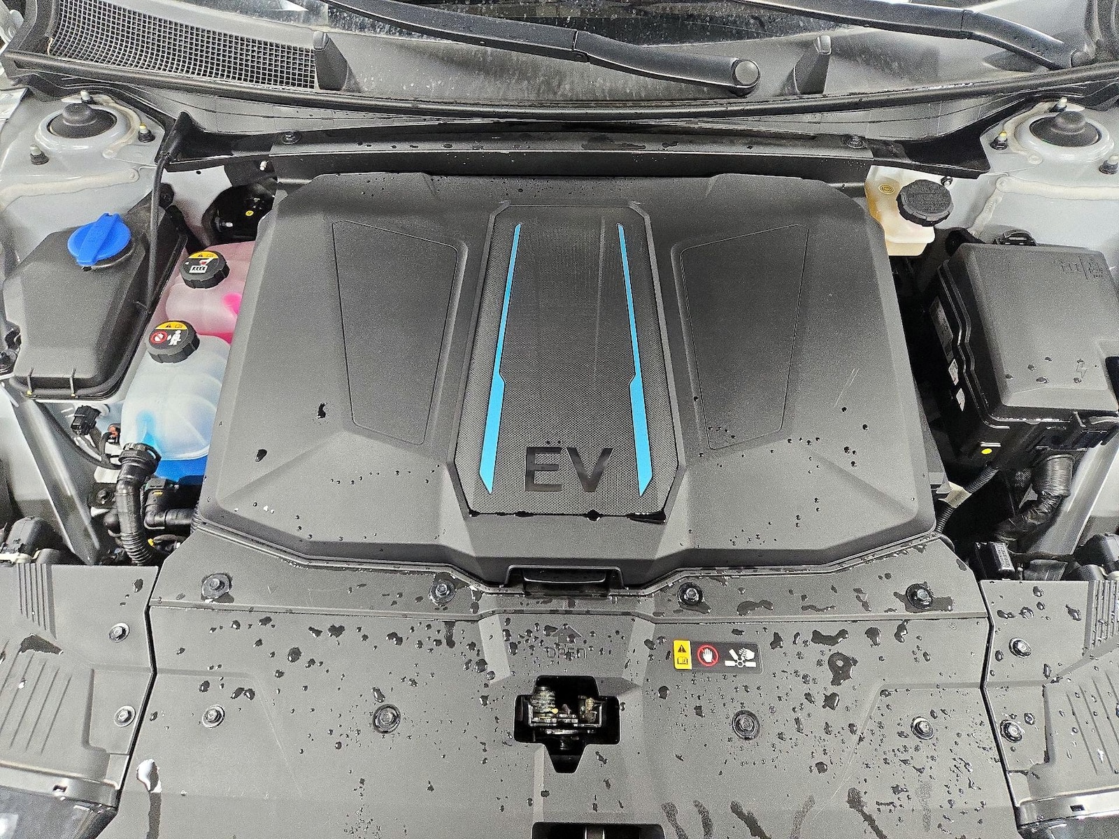 2024 Hyundai IONIQ 5 Limited - Photo 24