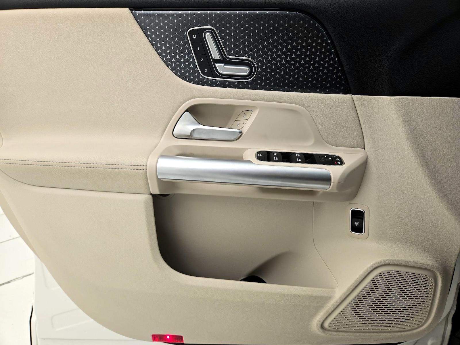 2025 Mercedes-Benz GLA GLA250 - Photo 13