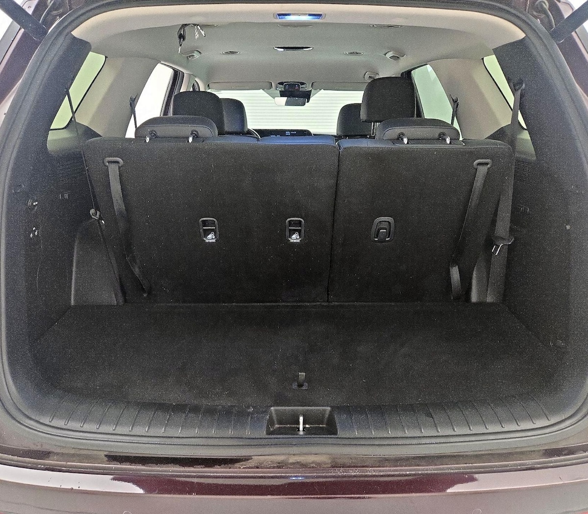 Trunk/Cargo (Seats Up)