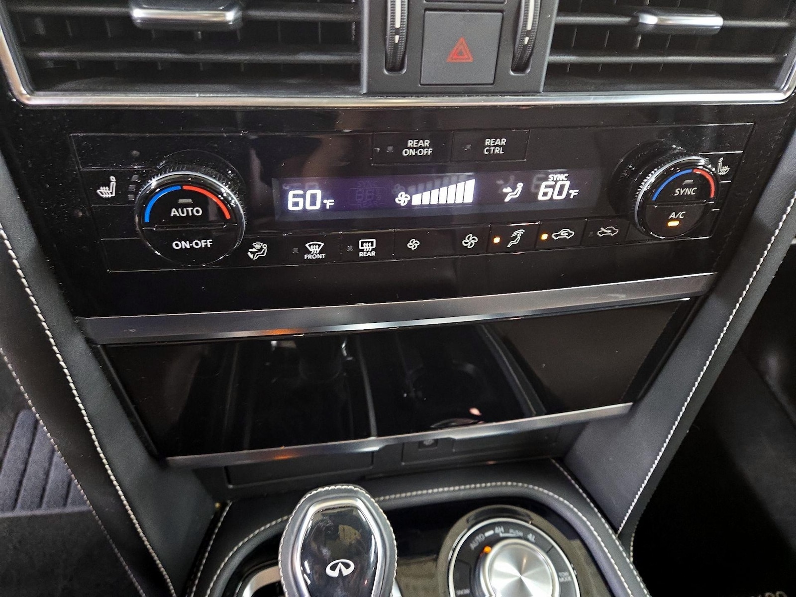 2023 INFINITI QX80 PREMIUM SELECT 4WD - Photo 18