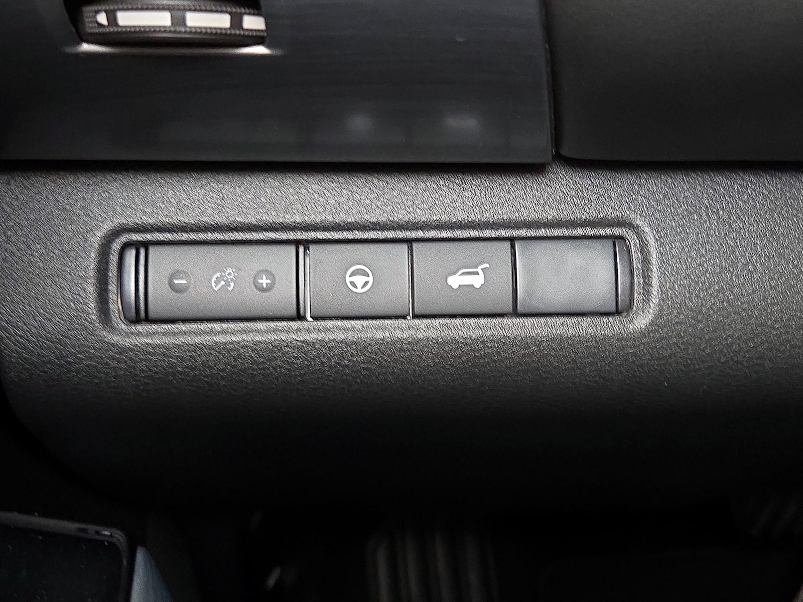 2025 Nissan Pathfinder SL - Photo 14
