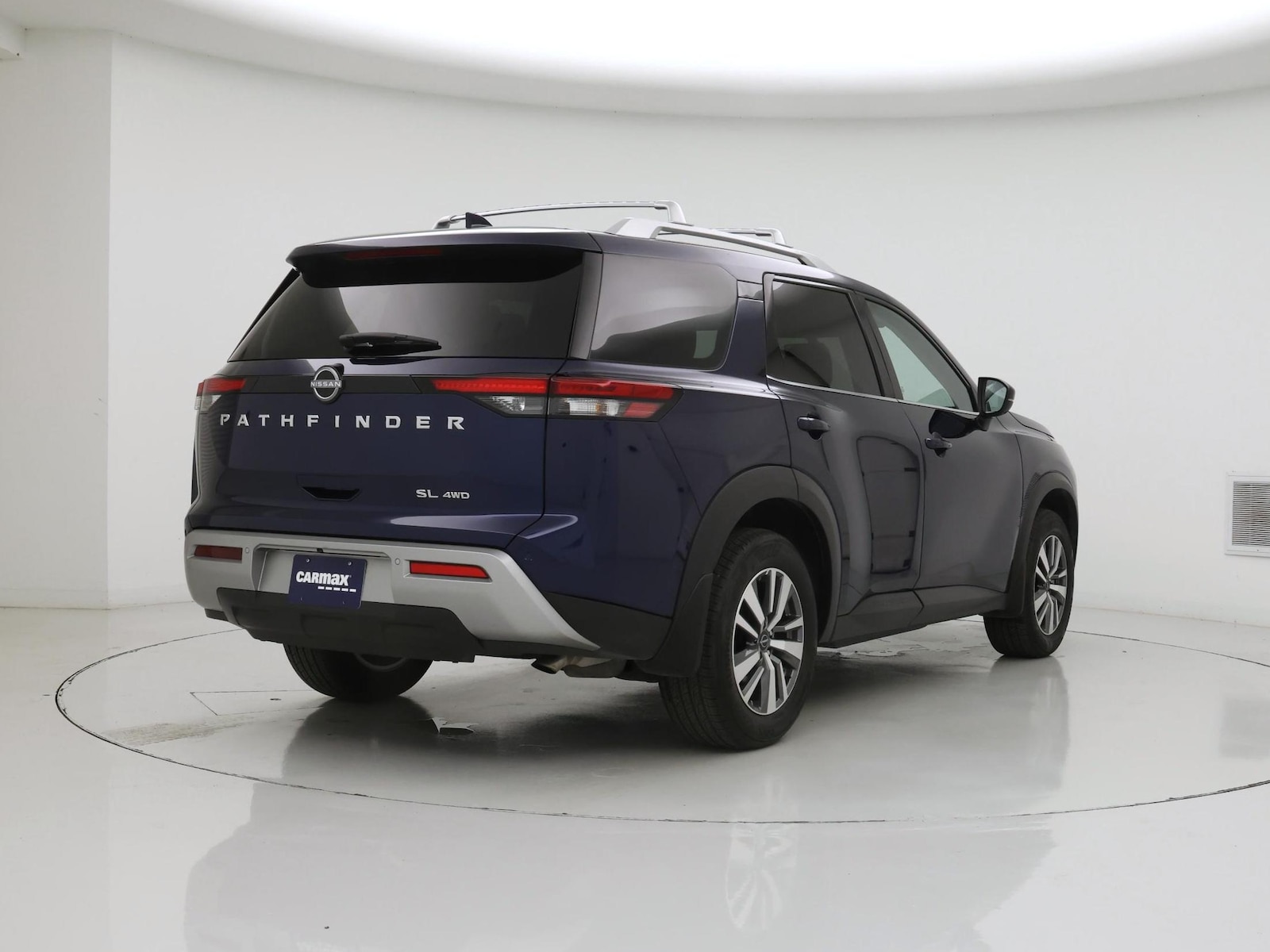 2025 Nissan Pathfinder SL - Photo 9