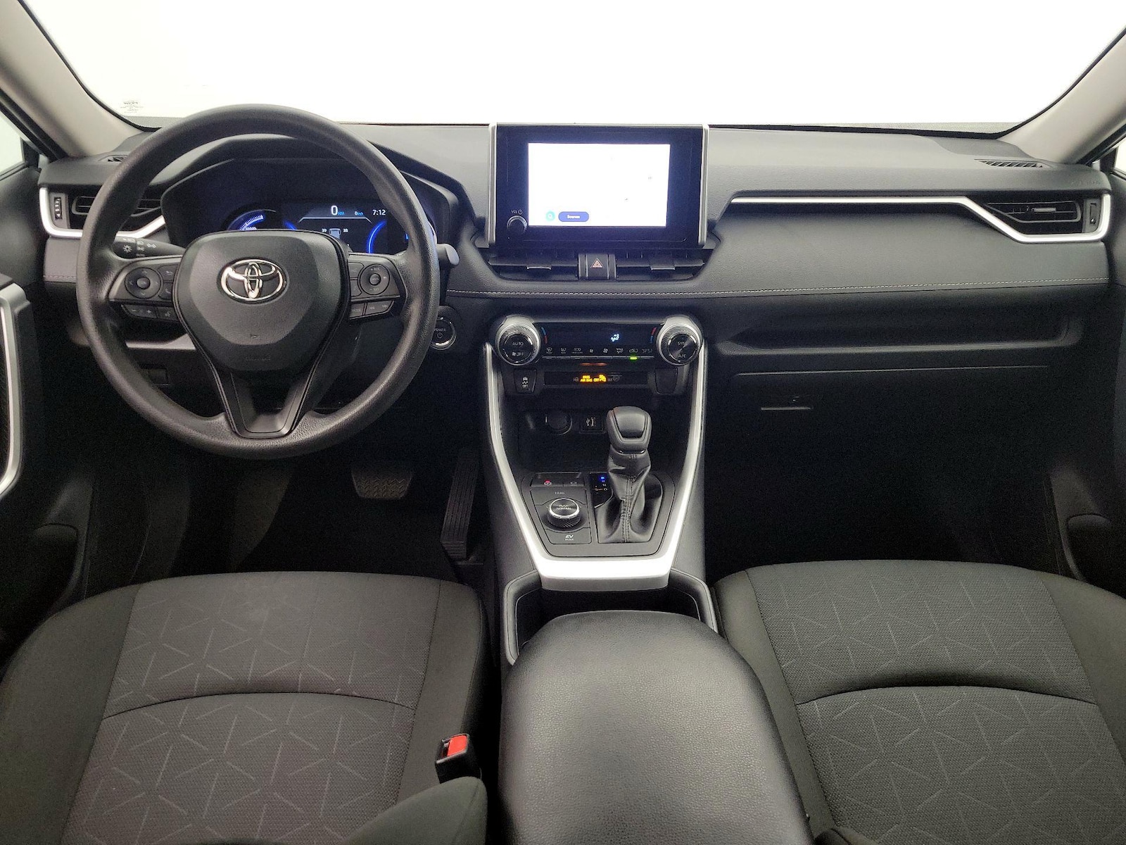 2025 Toyota RAV4 XLE - Photo 10