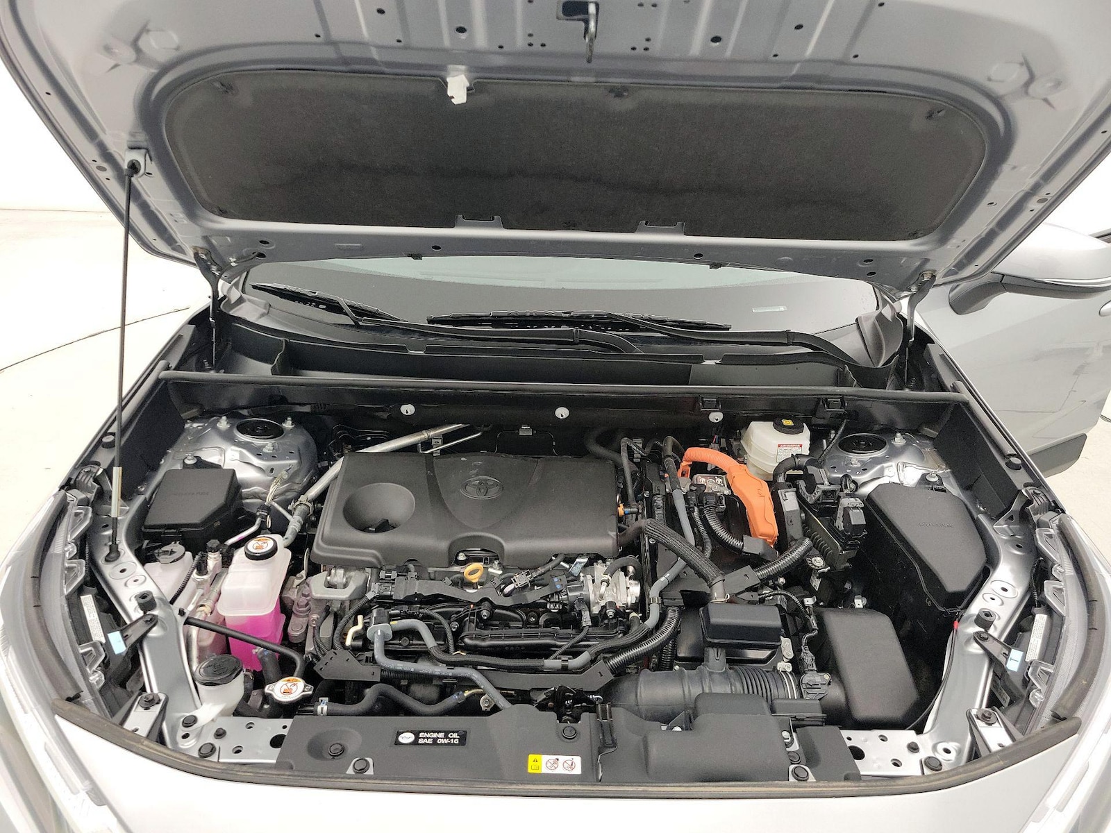 2025 Toyota RAV4 XLE - Photo 22