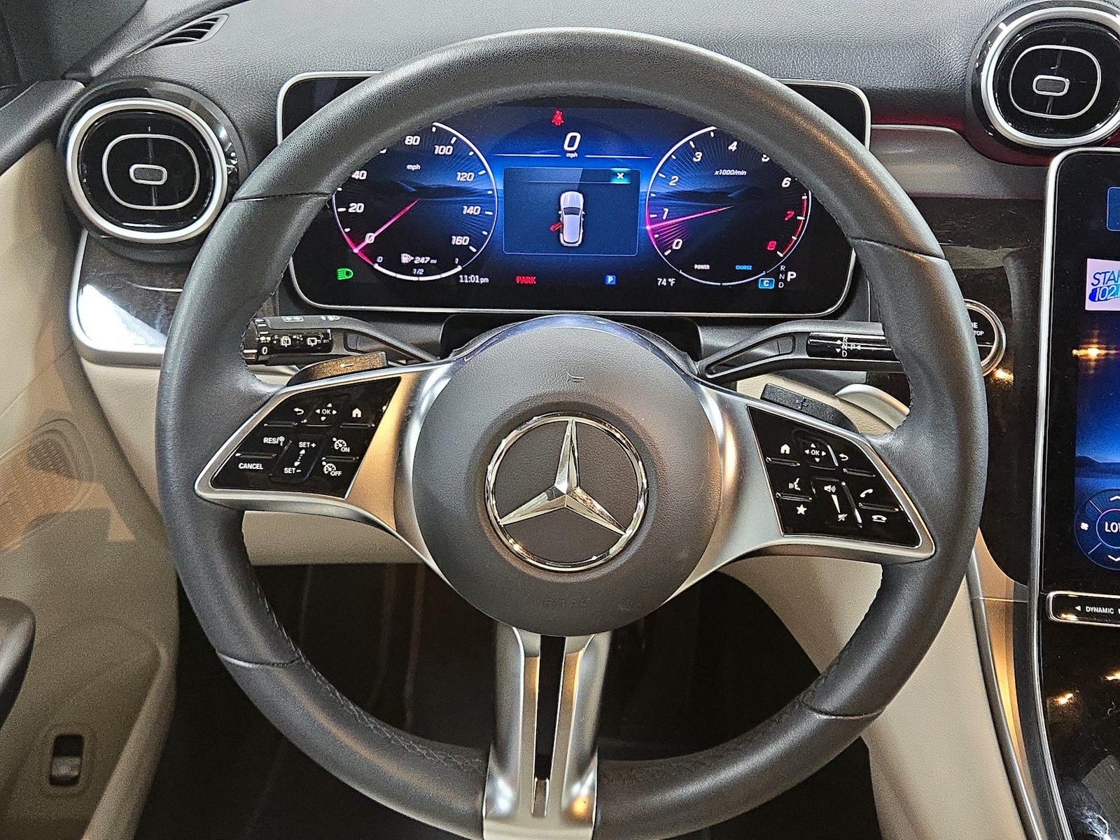2025 Mercedes-Benz GLC Base - Photo 11