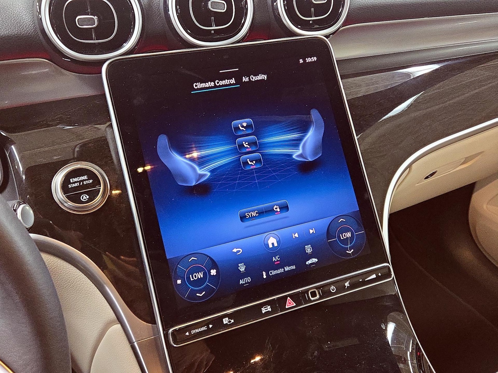 2025 Mercedes-Benz GLC Base - Photo 17