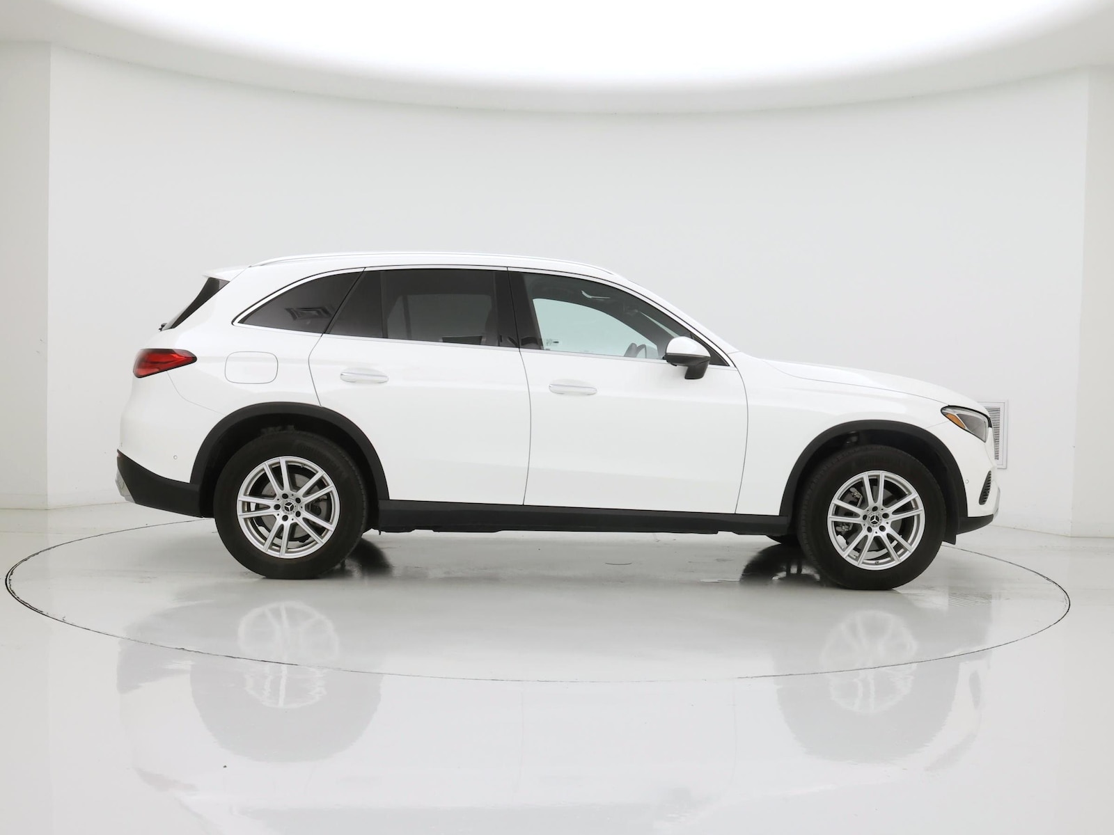 2025 Mercedes-Benz GLC Base - Photo 8