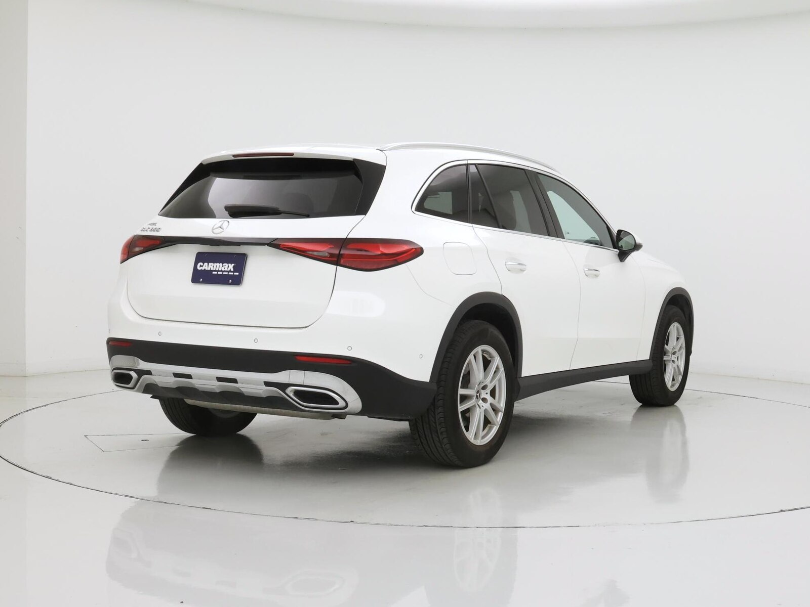 2025 Mercedes-Benz GLC Base - Photo 9
