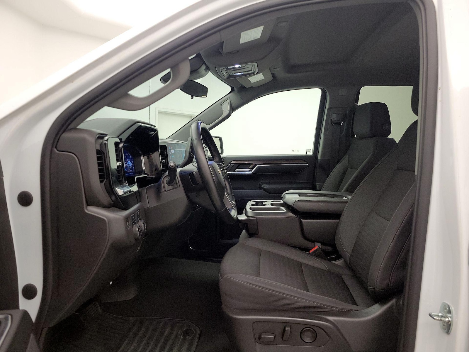 2023 Chevrolet Silverado 1500 LT - Photo 12