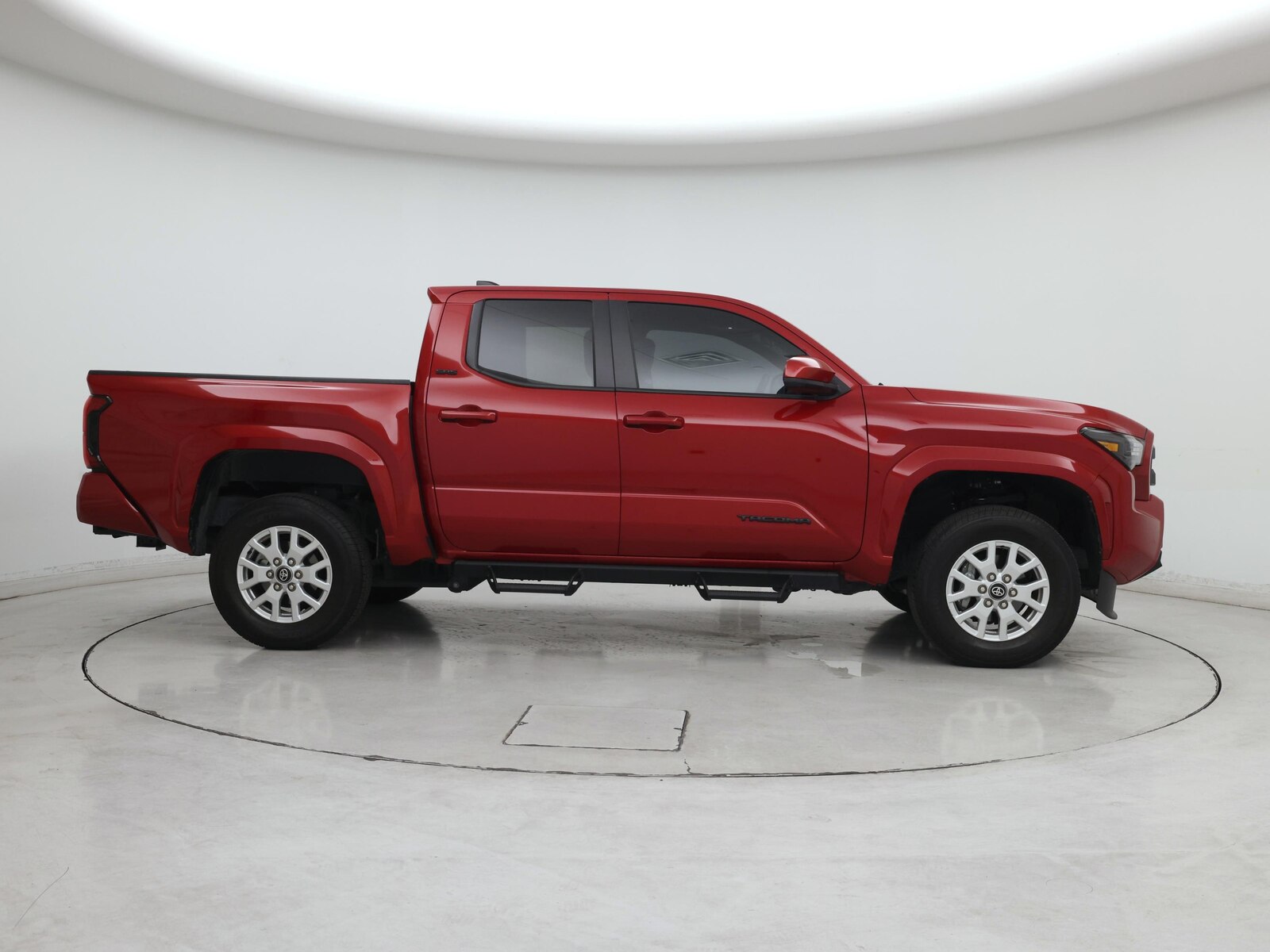 2025 Toyota Tacoma SR5 - Photo 8