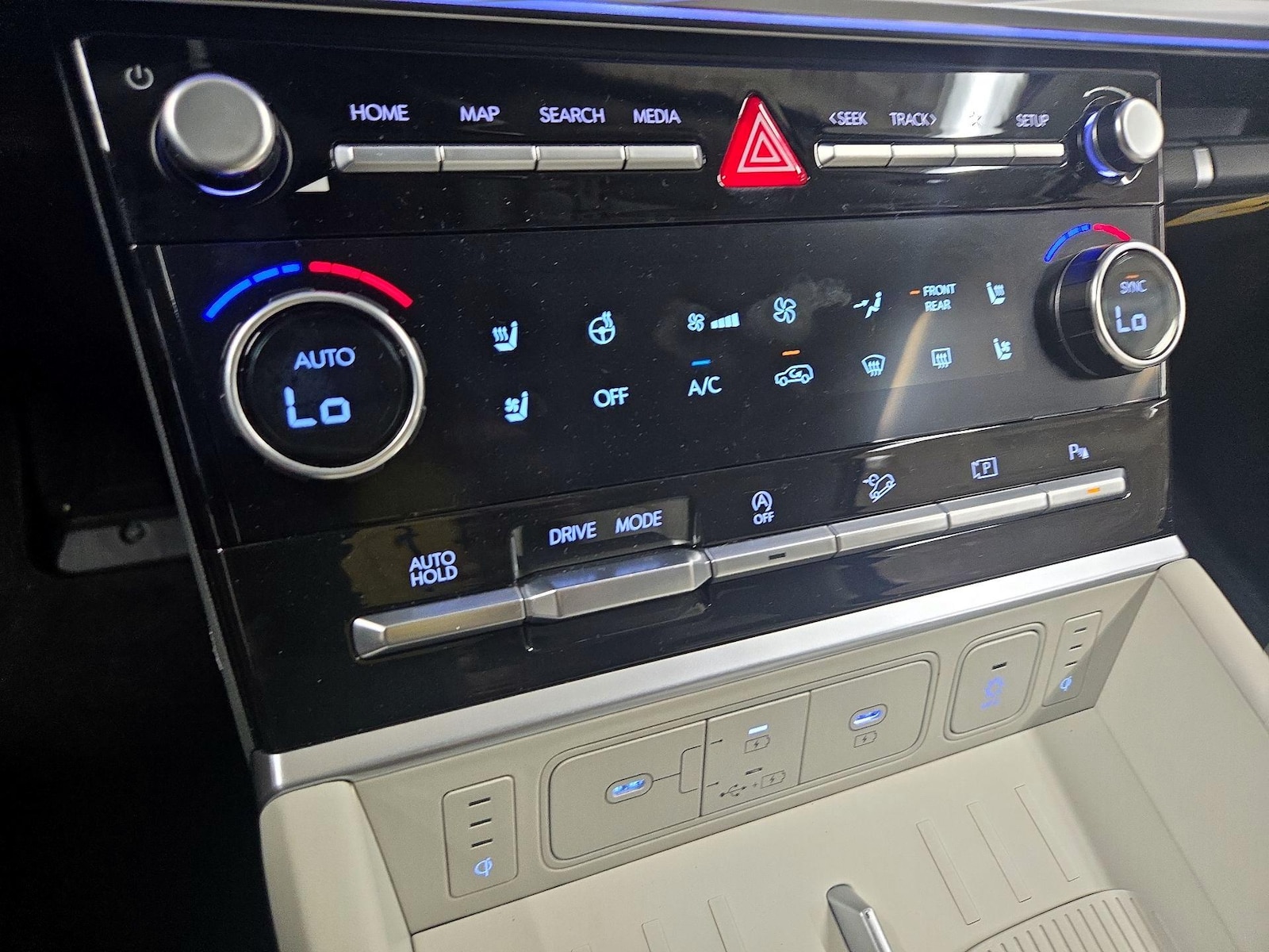 2024 Hyundai Santa Fe Calligraphy - Photo 17