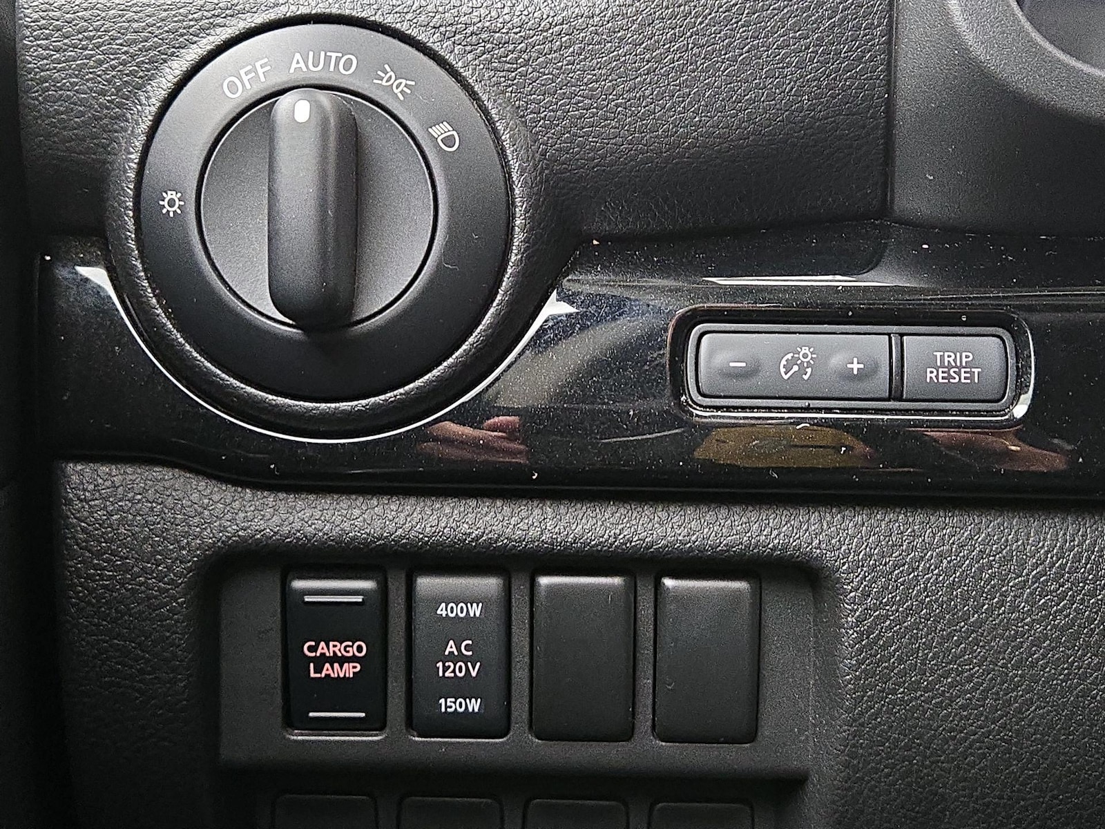 2024 Nissan Titan SV - Photo 14