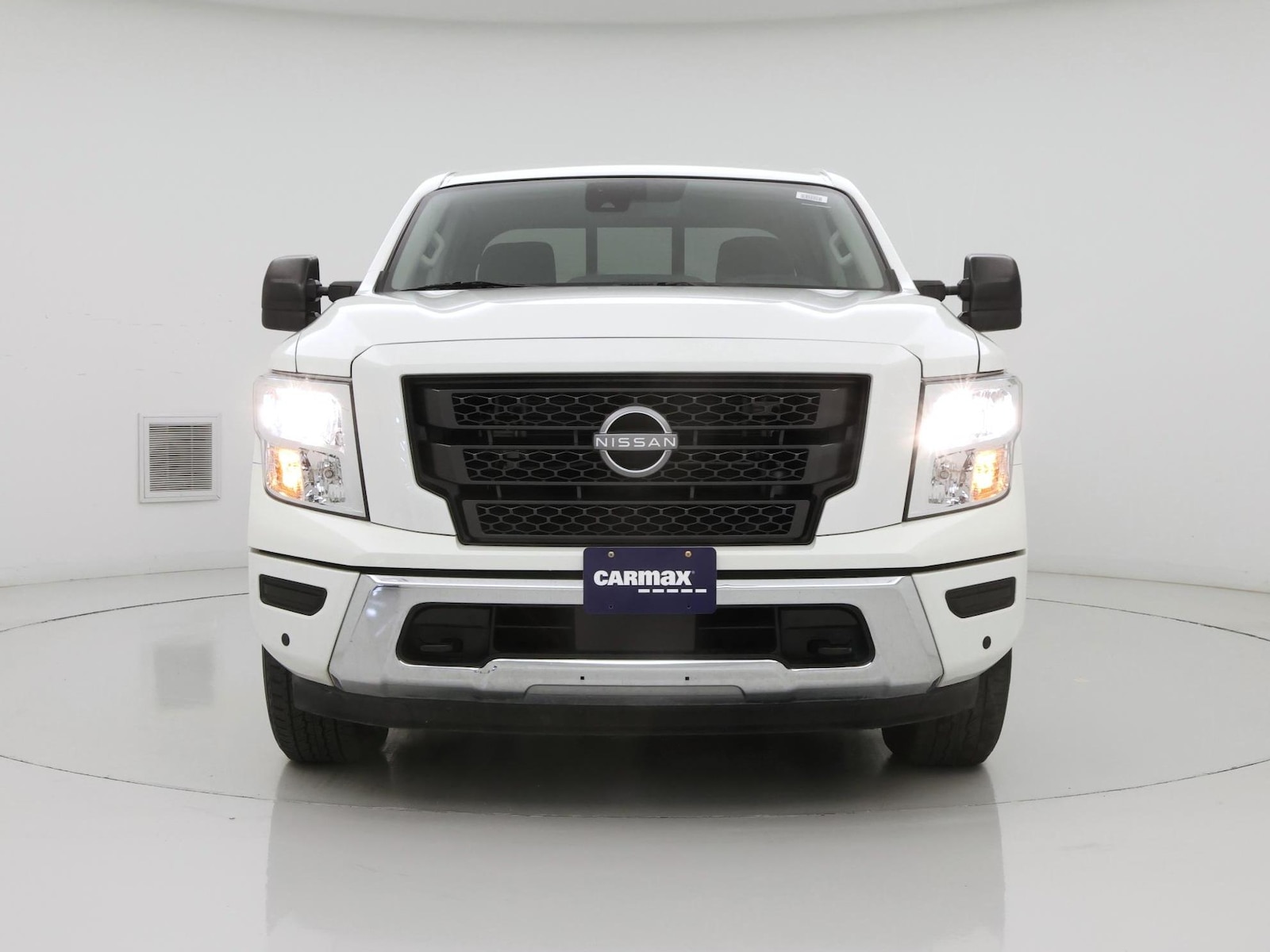 2024 Nissan Titan SV - Photo 6