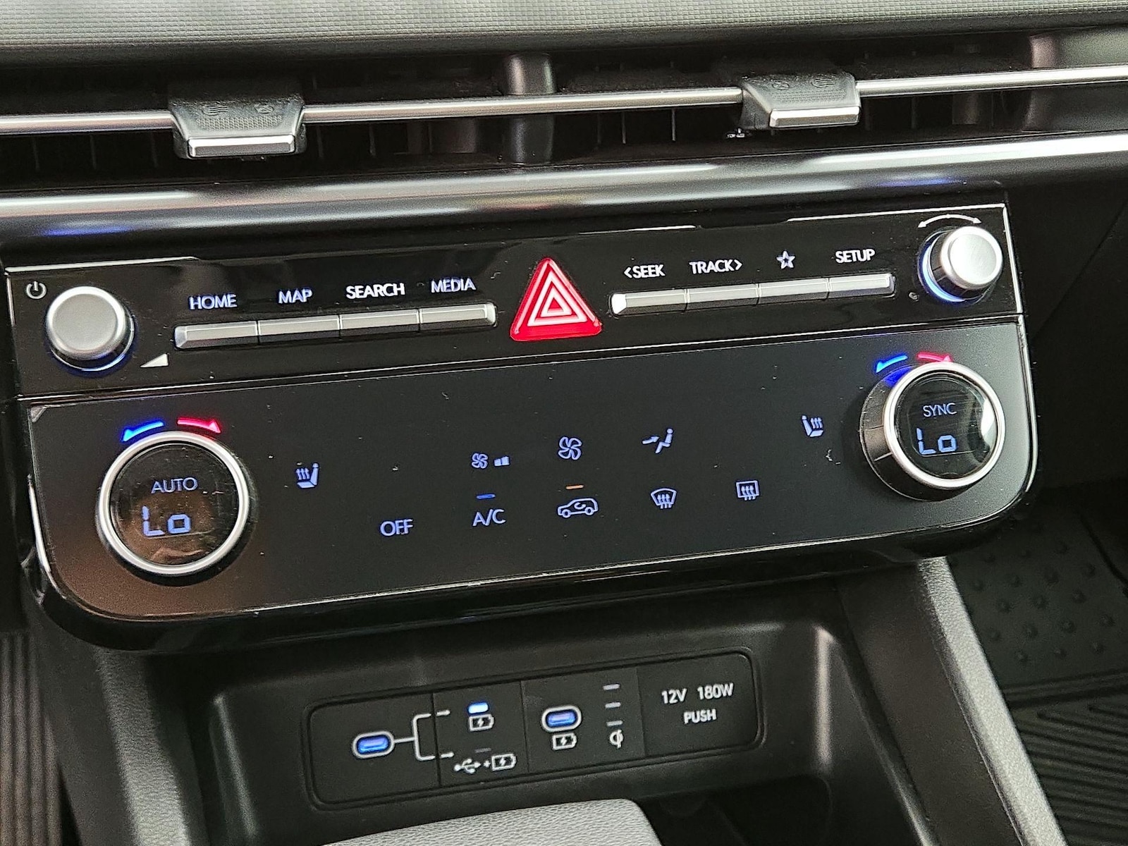 2025 Hyundai Tucson SEL - Photo 17