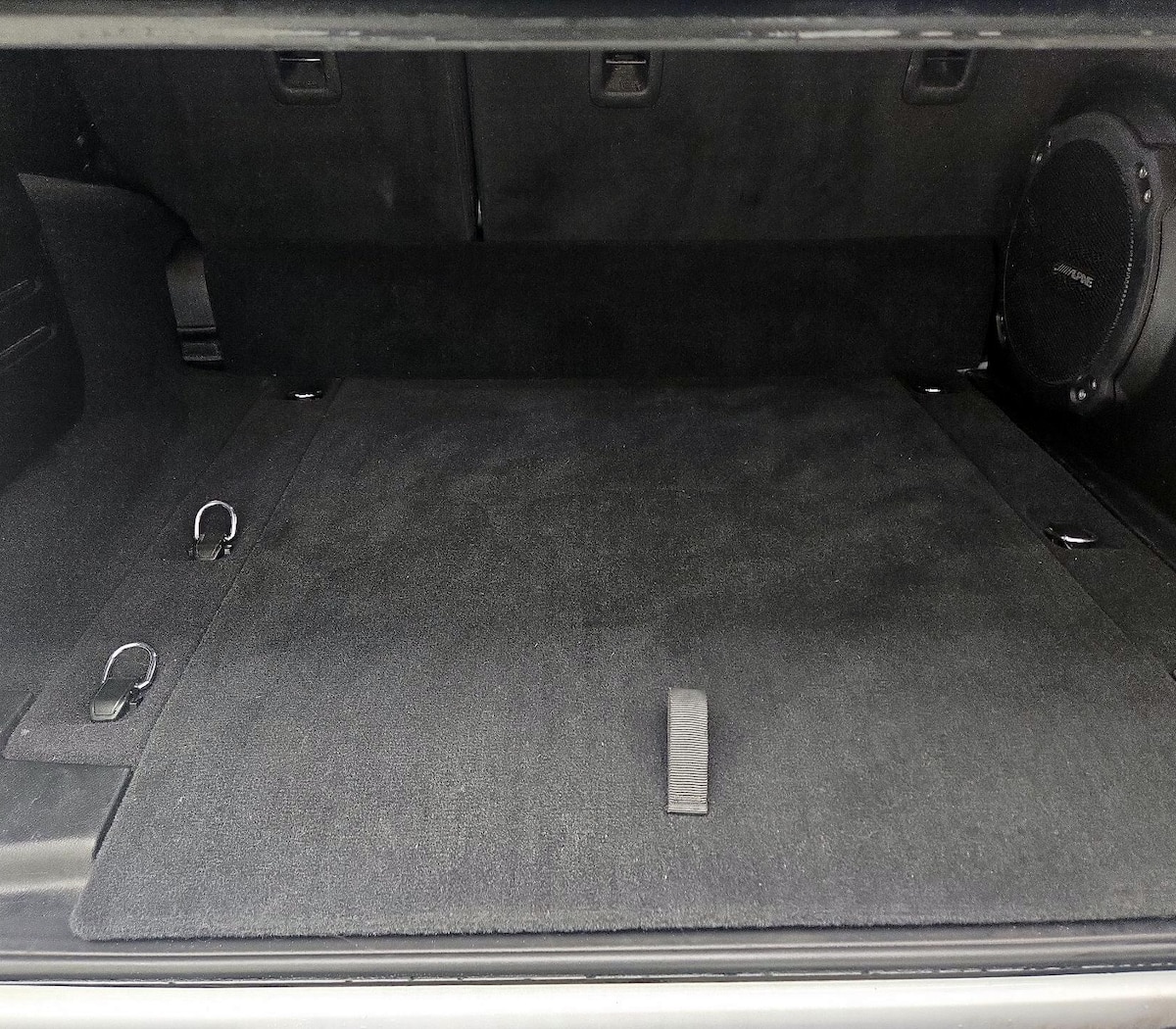 Trunk/Cargo (Seats Up)