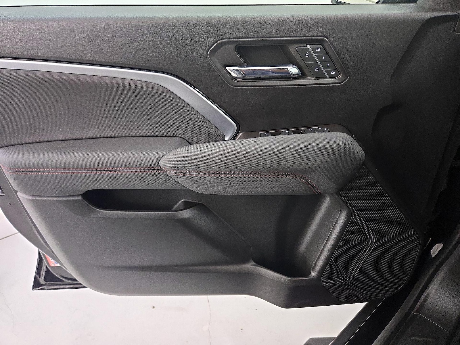 2023 Chevrolet Colorado Z71 - Photo 13
