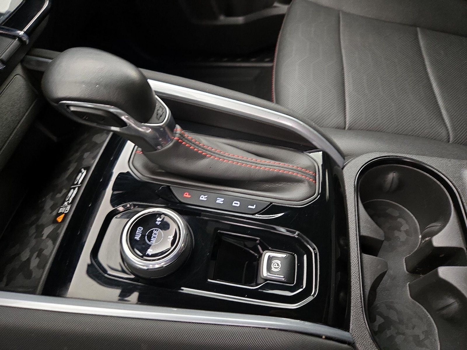 2023 Chevrolet Colorado Z71 - Photo 18