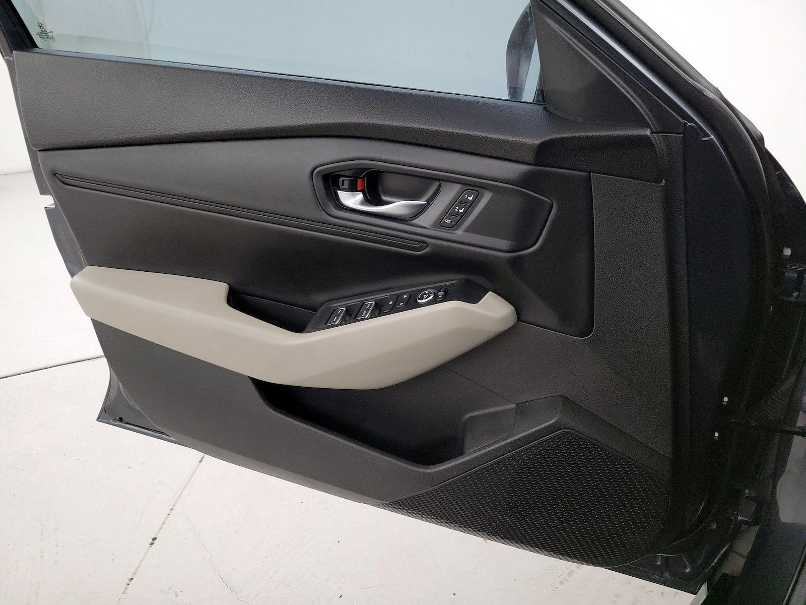 2024 Honda Accord Hybrid EX-L - Photo 13