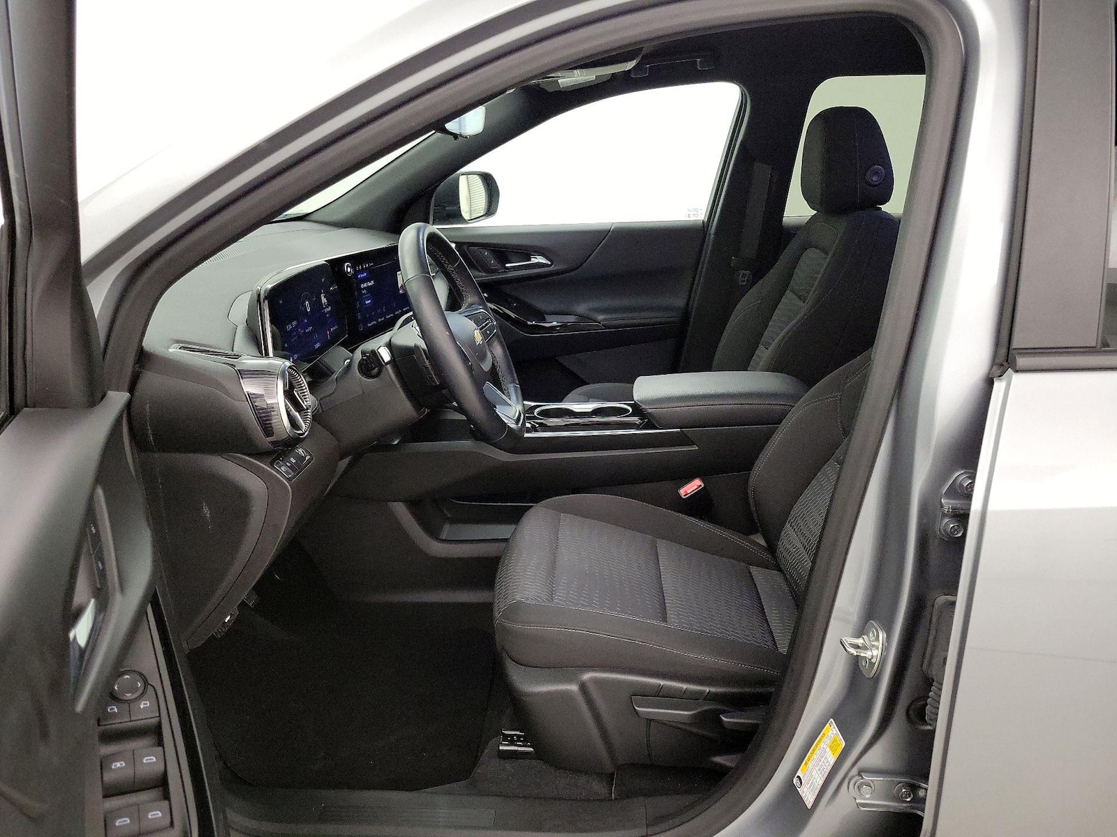 2025 Chevrolet Equinox LT - Photo 12