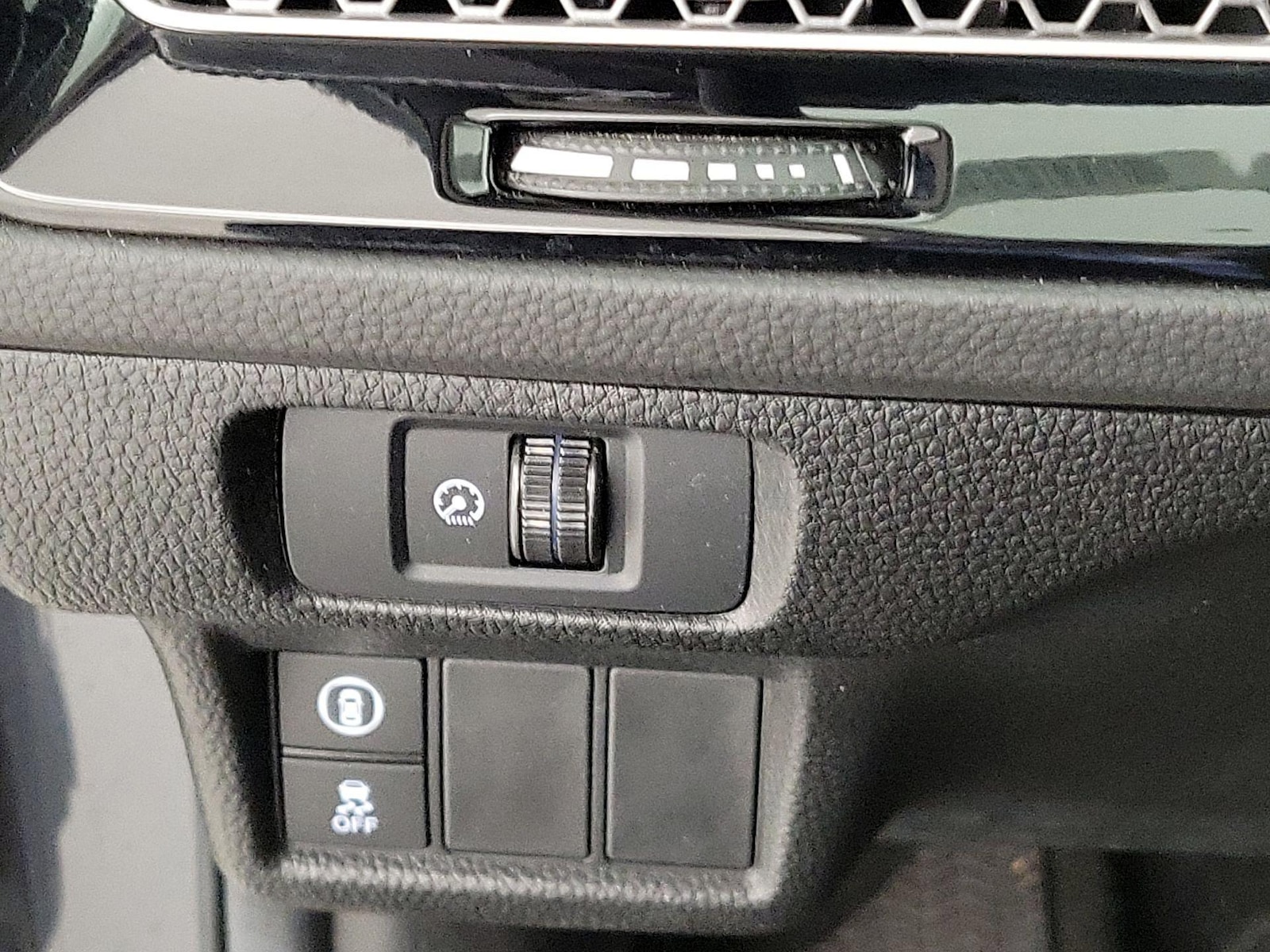 2024 Honda Civic LX - Photo 14
