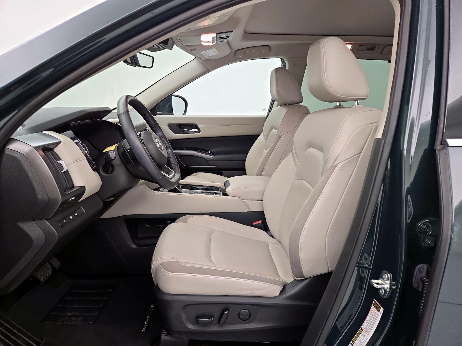 2023 Nissan Pathfinder SL - Photo 12