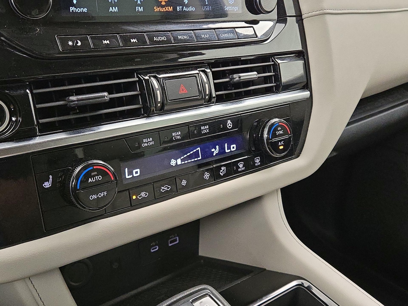 2023 Nissan Pathfinder SL - Photo 18