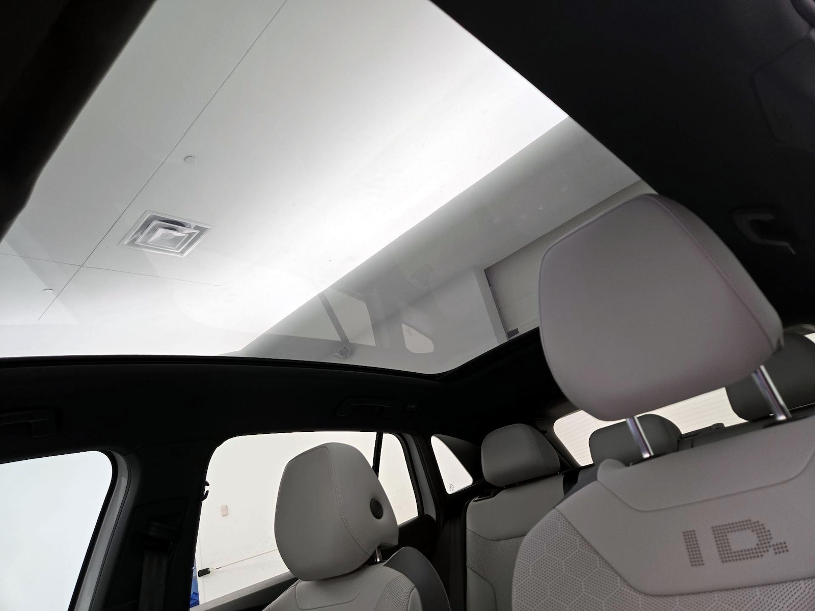 2021 Volkswagen ID.4 PRO S - Photo 21