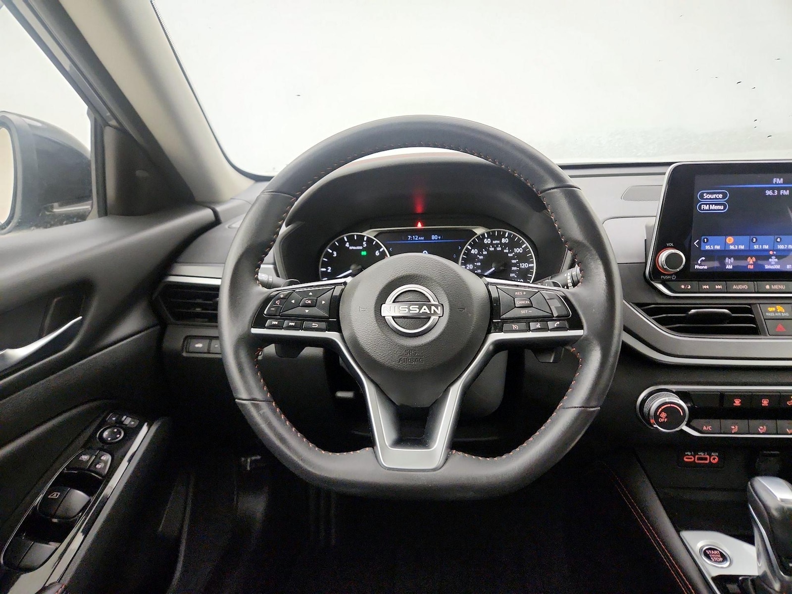 2024 Nissan Altima SR - Photo 11