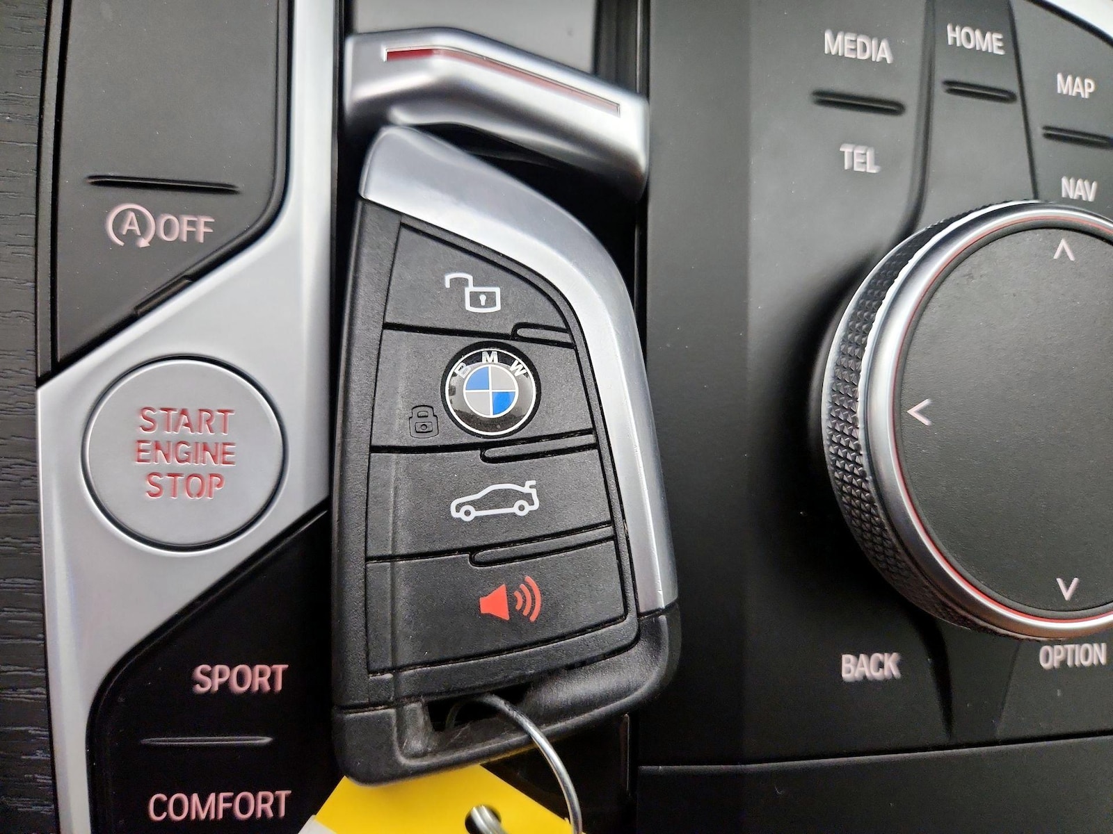 2026 BMW 3 Series 330i - Photo 25