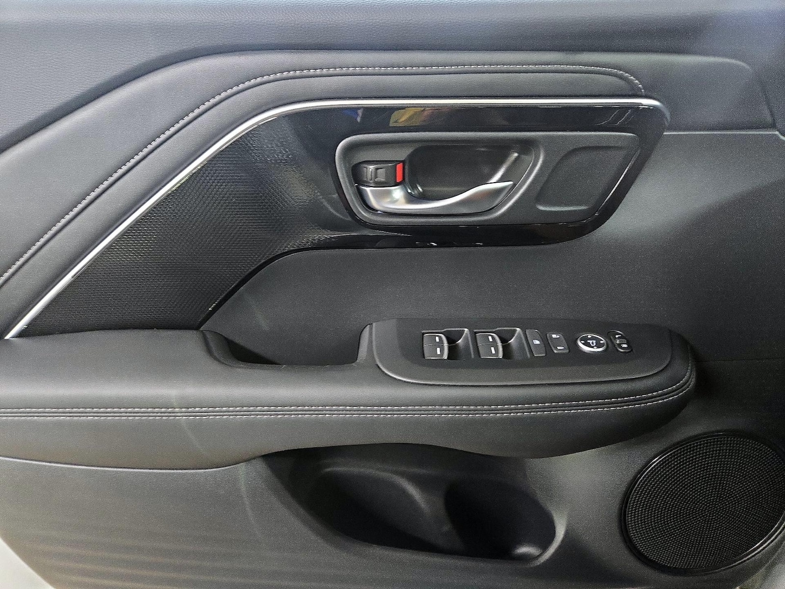 2025 Acura ADX Base - Photo 13