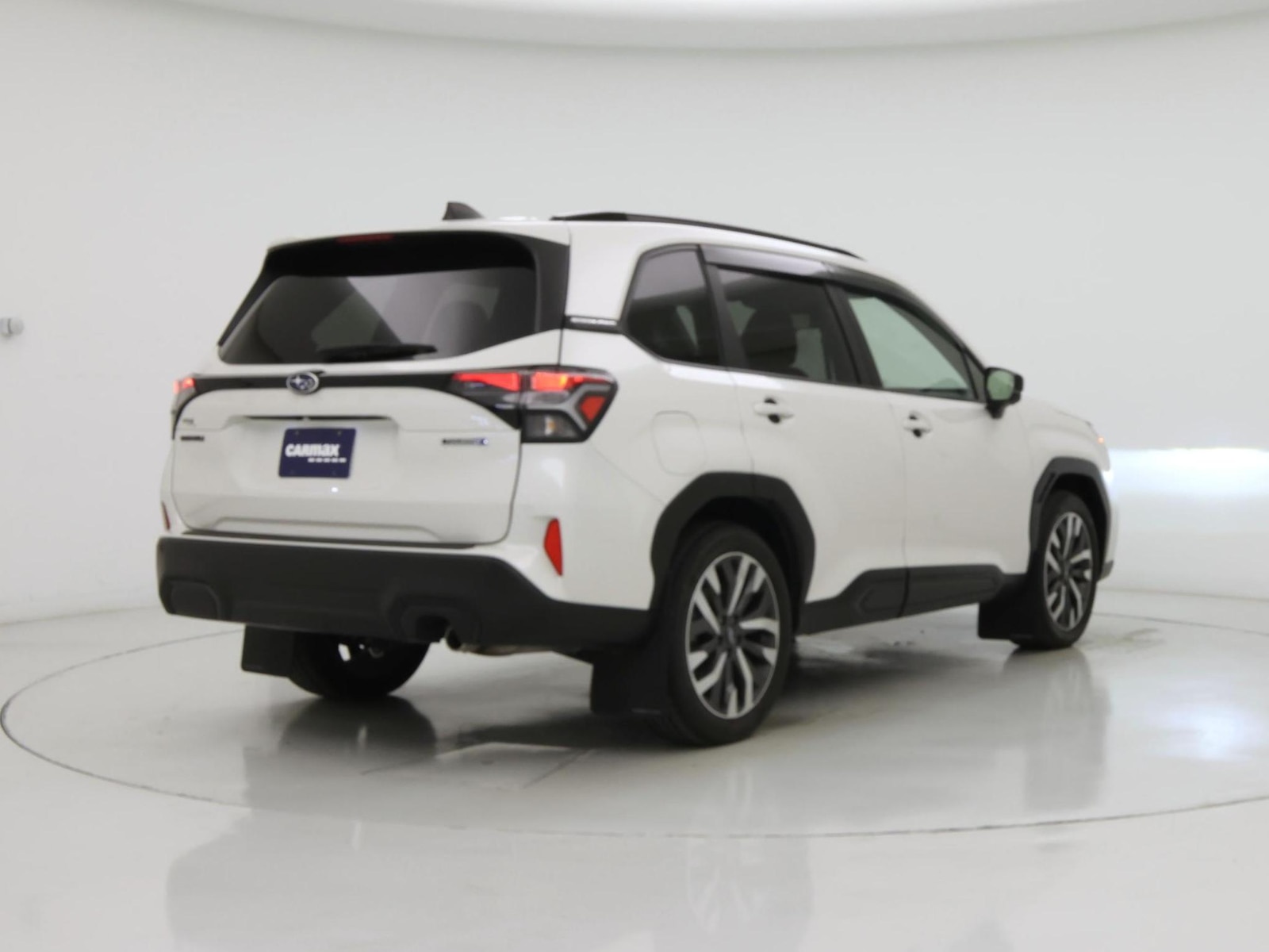 2025 Subaru Forester Touring - Photo 9