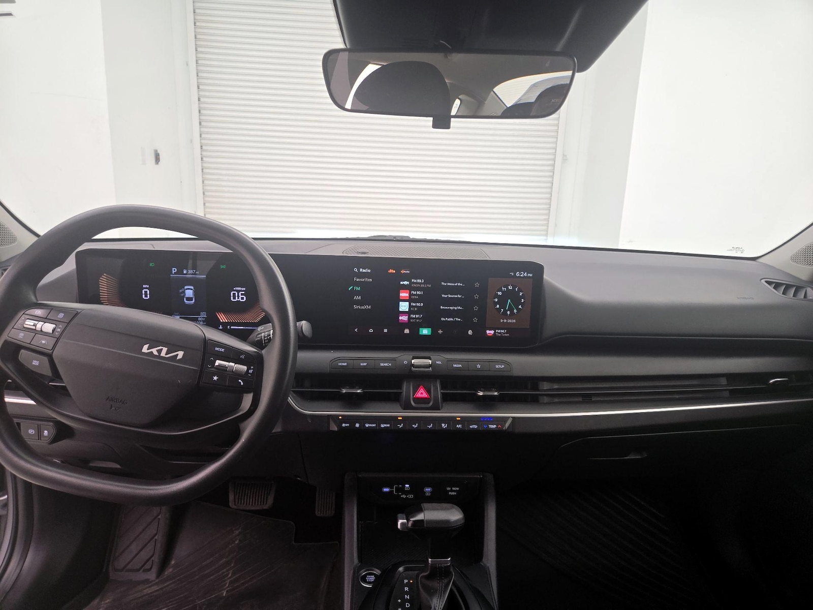 2026 Kia K4 LXS - Photo 10