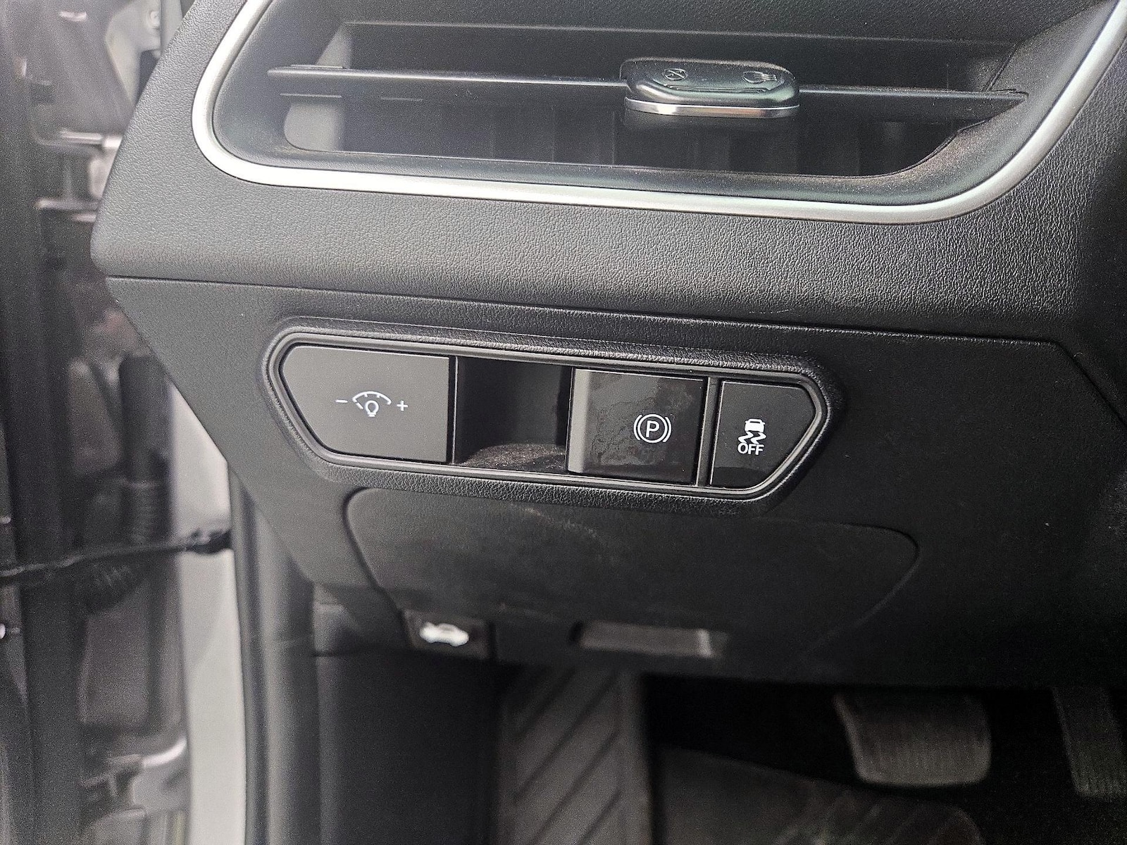 2026 Kia K4 LXS - Photo 14