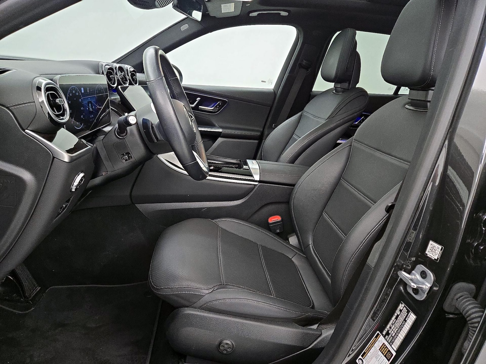 2024 Mercedes-Benz GLC GLC 300 - Photo 12