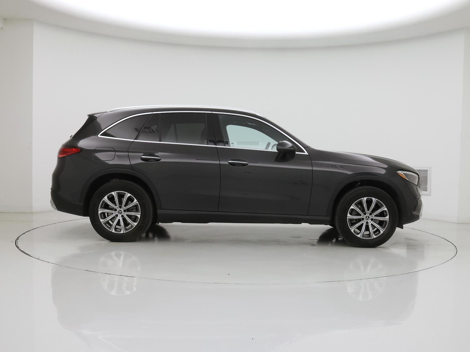 2024 Mercedes-Benz GLC GLC 300 - Photo 8