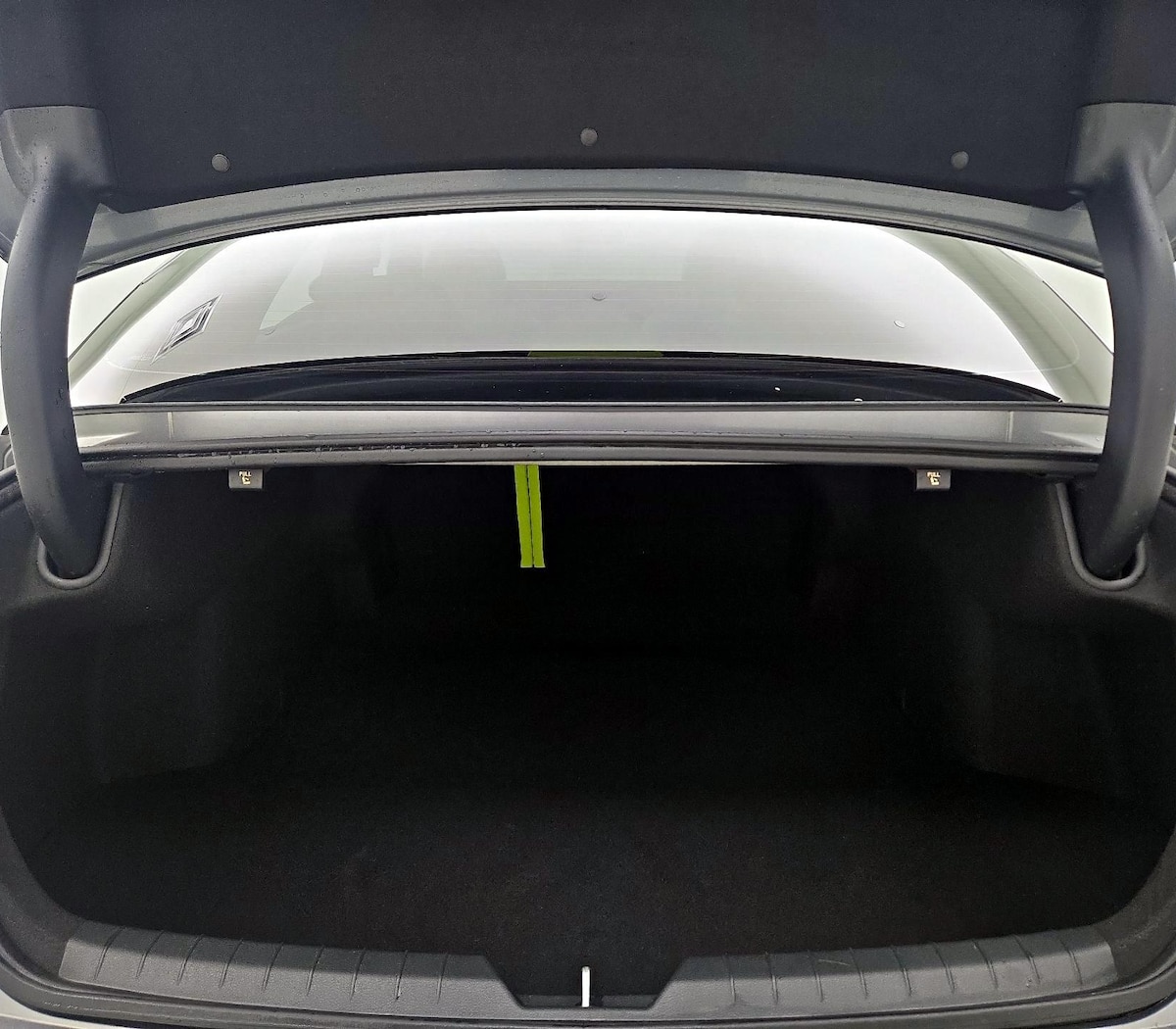 Trunk/Cargo (Seats Up)