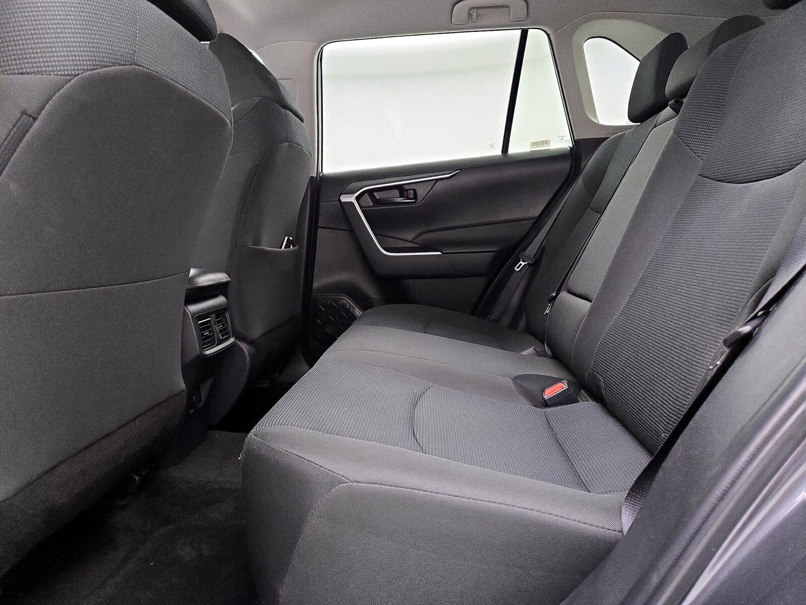 2025 Toyota RAV4 LE, photo 20