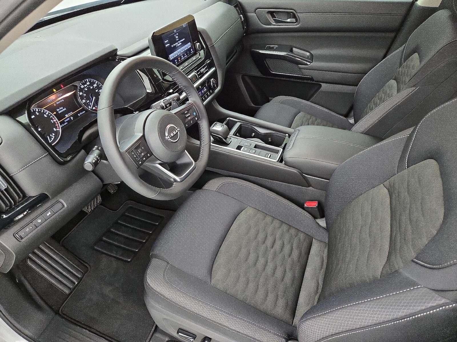 2025 Nissan Pathfinder SV - Photo 10