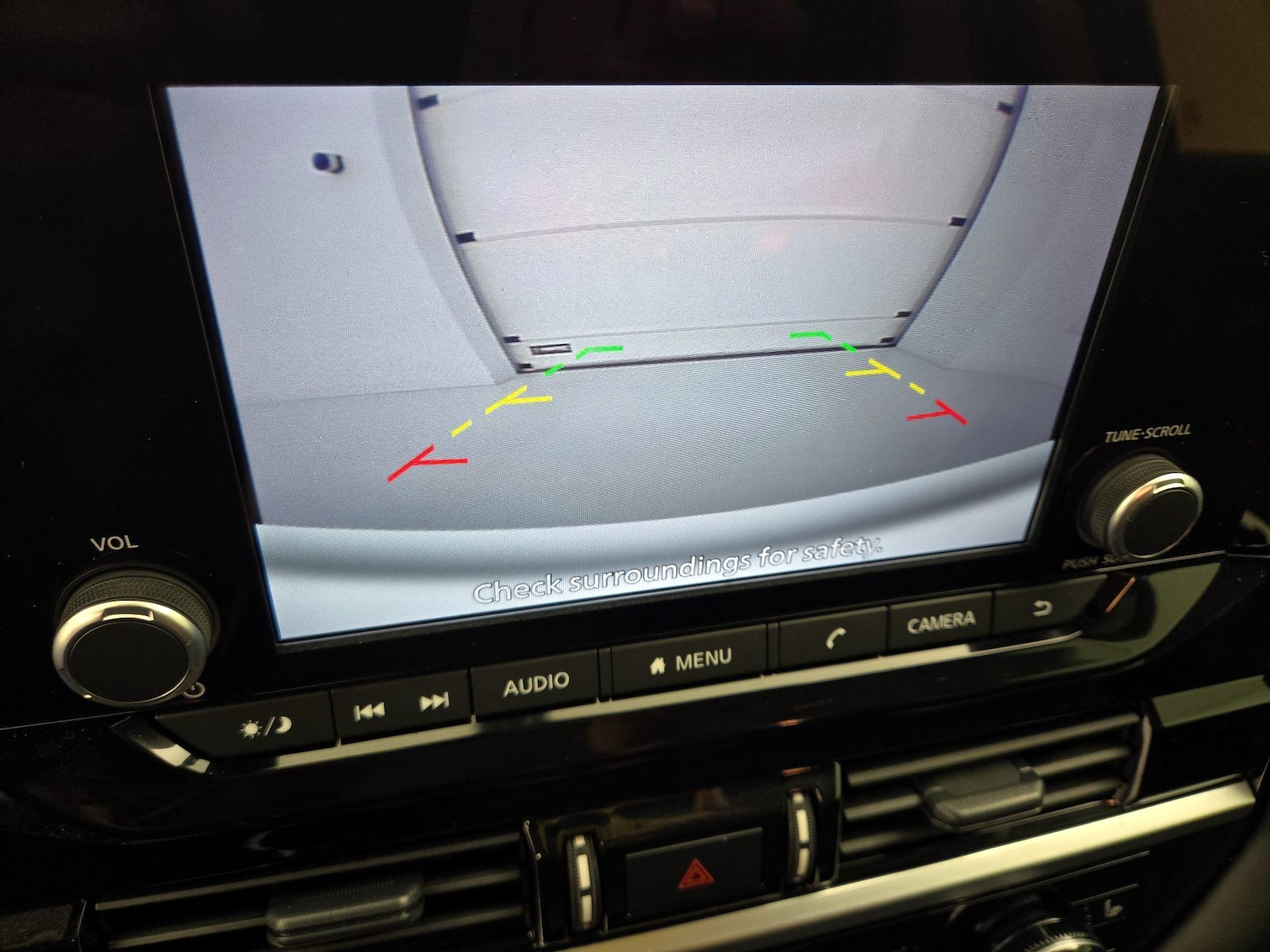 2025 Nissan Pathfinder SV - Photo 13