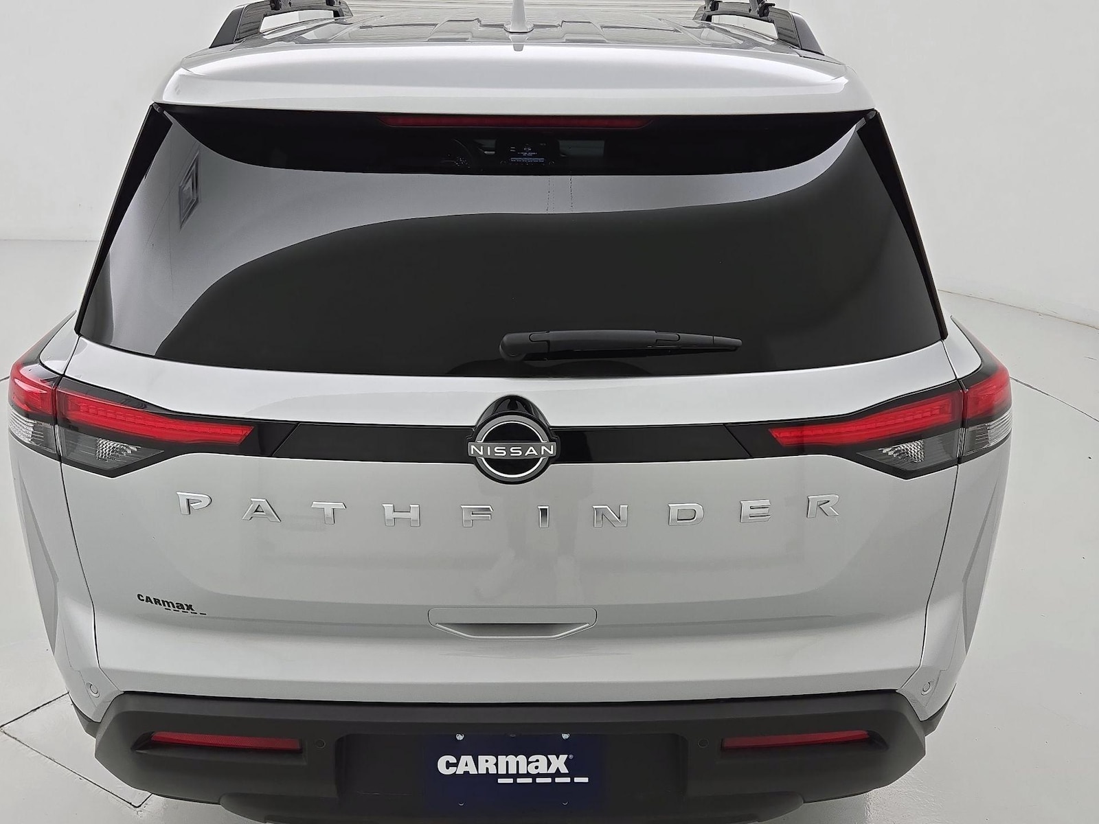 2025 Nissan Pathfinder SV - Photo 6
