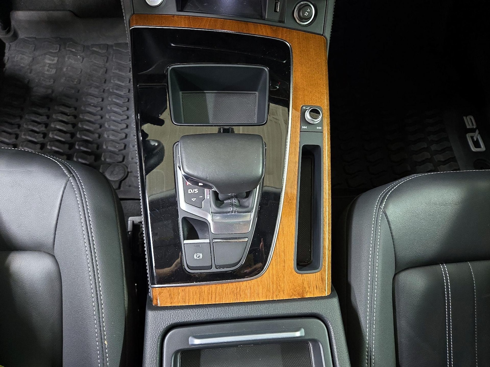 2022 Audi Q5 Premium Plus - Photo 18