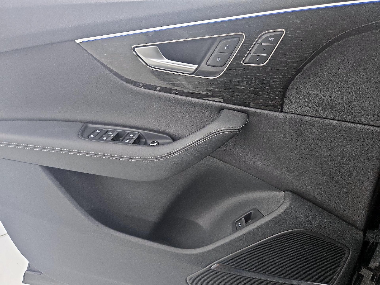 2025 Audi Q7 Premium Plus - Photo 11