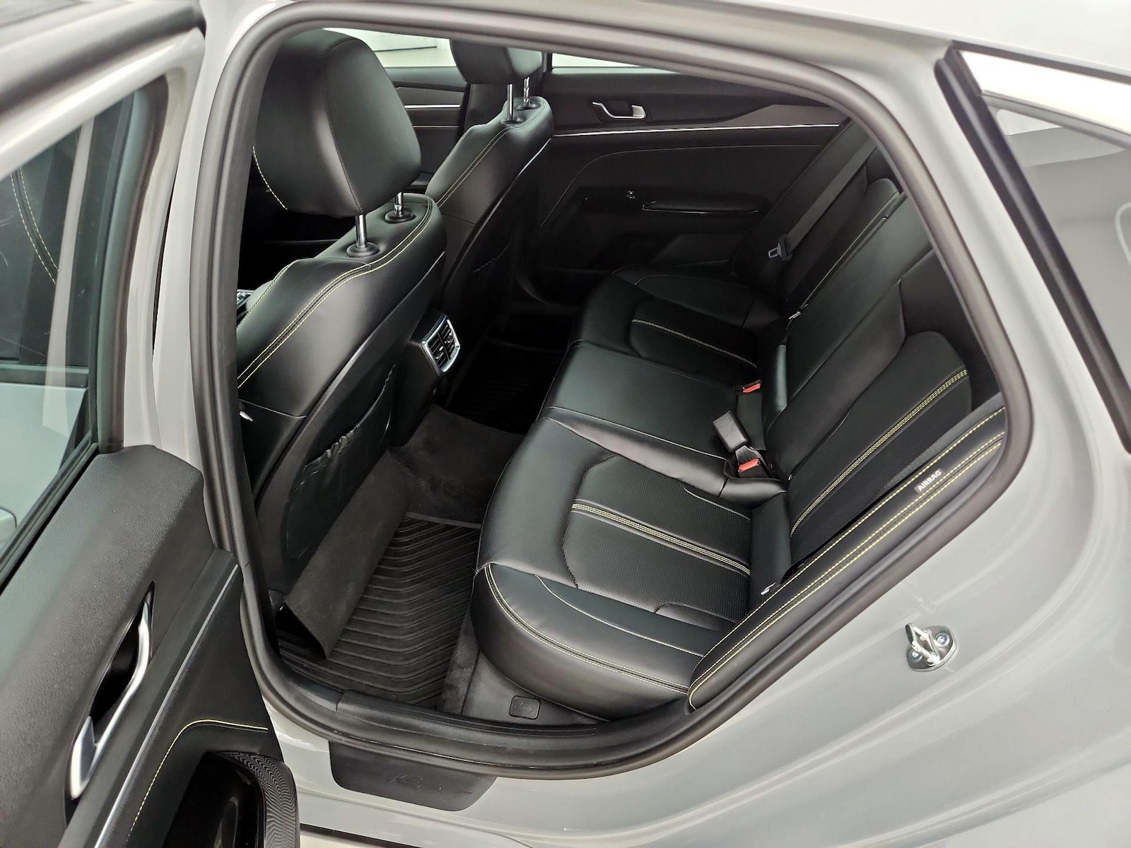 2026 Kia K5 GT - Photo 22