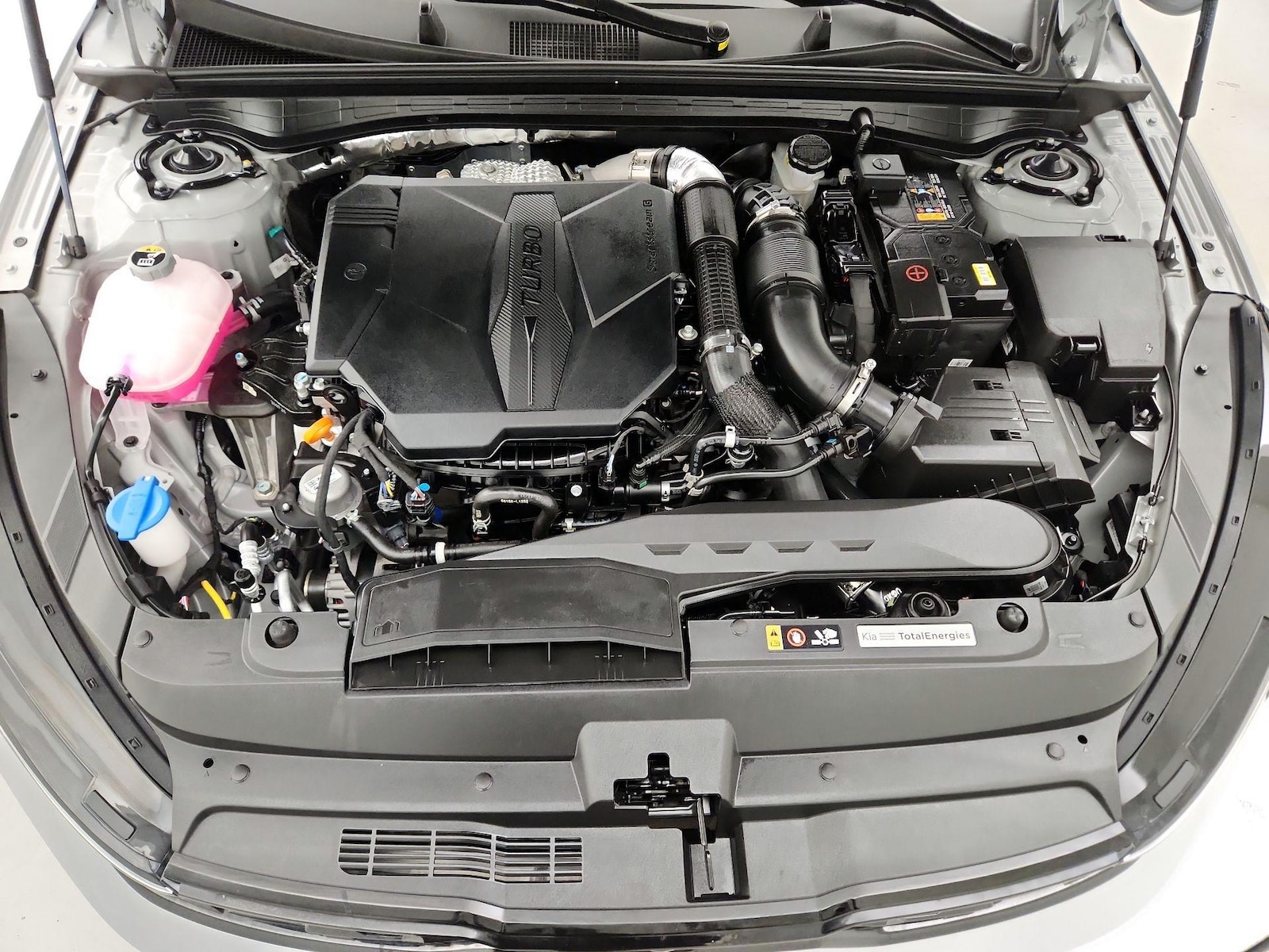 2026 Kia K5 GT - Photo 24